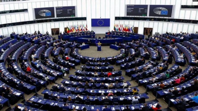 Draft-raporti i PE-së: Sa më shpejt të përmbyllet liberalizimi i vizave për Kosovën