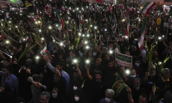 Vazhdojnë trazirat në Iran, 76 të vdekur – qeveria e jep një numër tjetër