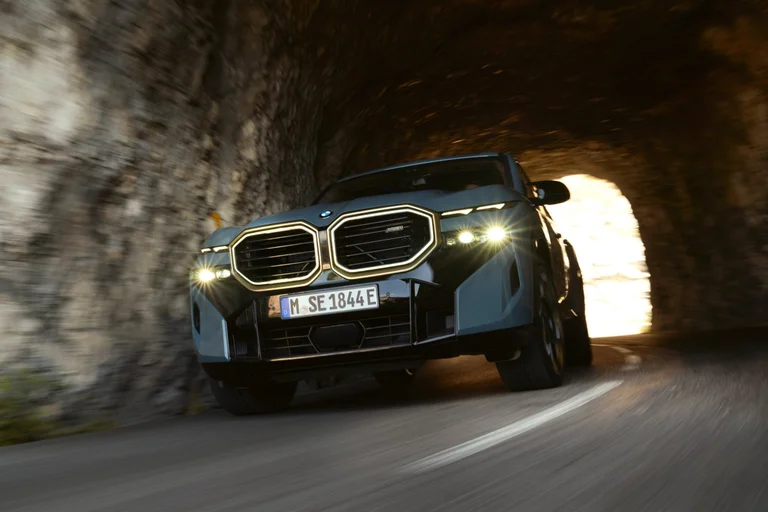 Prezantohet modeli i ri i BMW-së, konfori i tij si aeroplan – Mësohet edhe çmimi