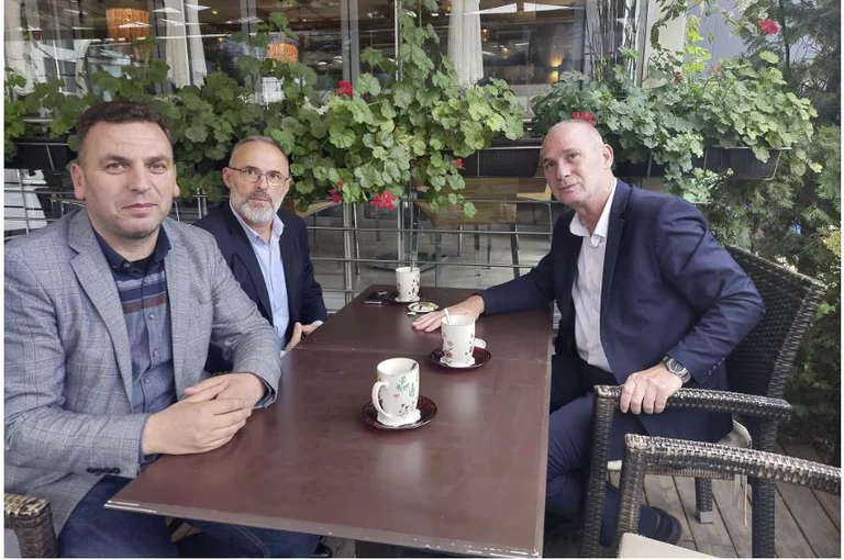 Deputeti i VV-së takohet me sindikalistët