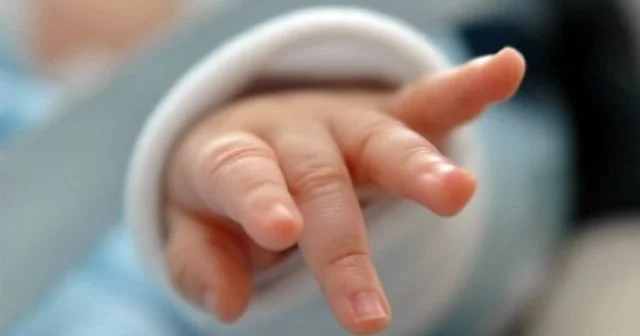 Greva e shërbyesve civilë, 705 foshnje të lindura në QKUK nuk janë regjistruar ende