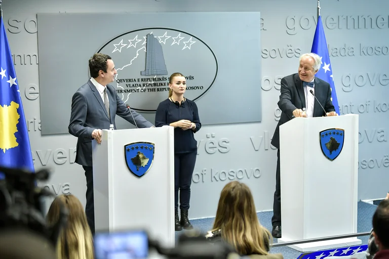 Komisionit Ekzekutiv për Shëndetësi kërkon nga mjekët respektim të plotë të orarit të punës