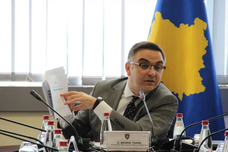 Tahiri: Jo më larg se sot, Qeveria duhet t’i plotësojë kushtet e grevistëve, dhe të mos bëhet hajgare me një popull