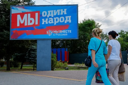 Referendumet e rreme, ukrainasit po detyrohen me forcë të votojnë