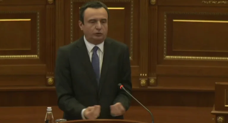 Kurti thotë se Jasharaj po viktimizohet, e pak sekonda më vonë viktimizohet vetë: Po negocioja me Vuçiqin kur ky shpalli grevën