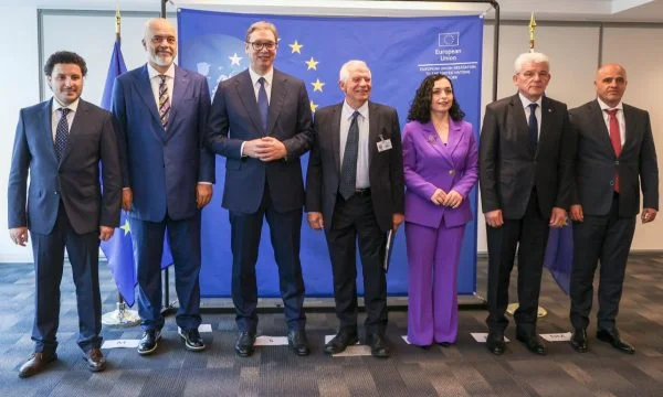 Entre Vuciqi et Abazovic, Rama publie des photos avec des dirigeants des Balkans de New York