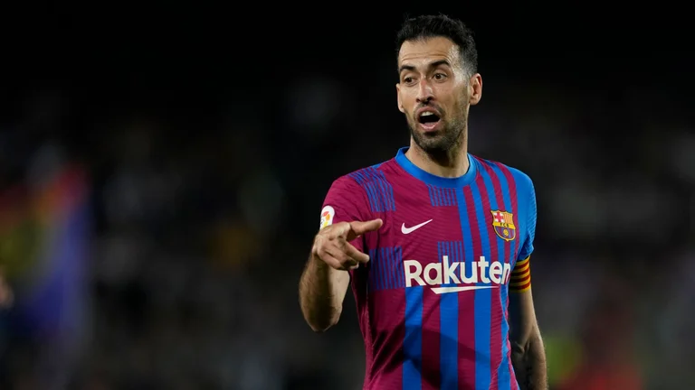 Paralajmëron mediumi i madh spanjoll: Busquets mund të largohet nga Barça