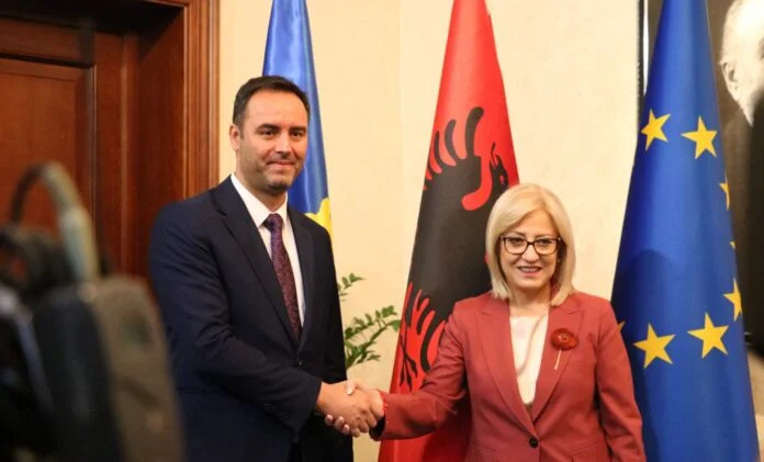 The memorandum co-operation between Kosovo and Albania, Konjufca, is signed: Always next to each other.
