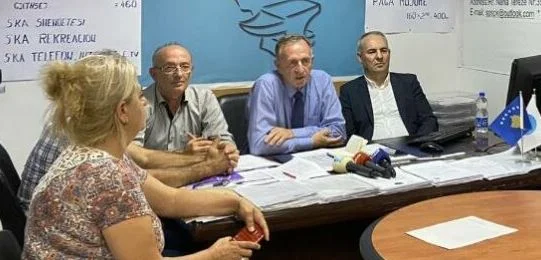 Kosovo Private Sector Technical Workers Union Federation holds extraordinary media conference