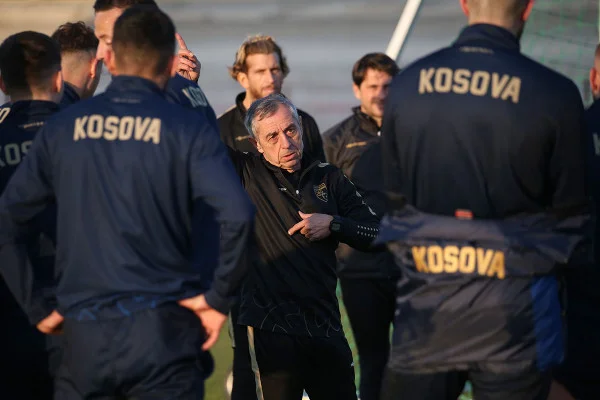 Kosovo beginnt September Spiele mit drei großen Engpässen