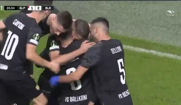 KOOOORENIACAAAA, Balkan wieder die Vorteile von Slavia Prag
