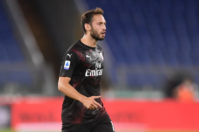Las malas noticias del Inter, Calhanoglu se lastima