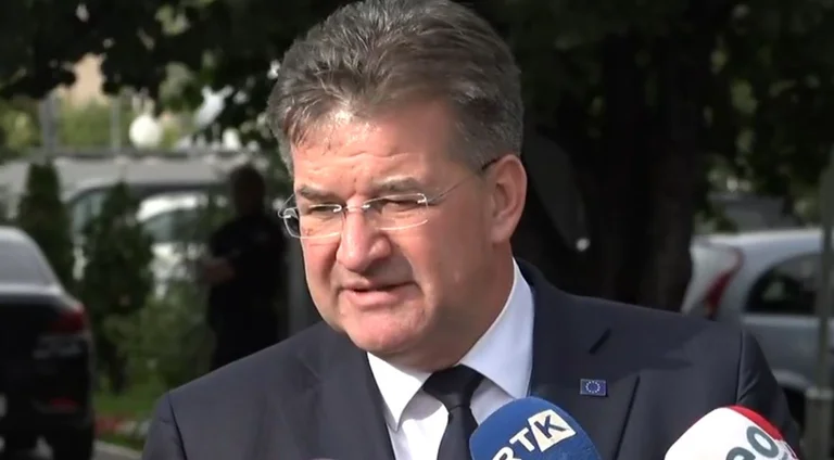 Lajcak parla dopo l'incontro con Kurti, nega che c'è una nuova cornice di dialogo