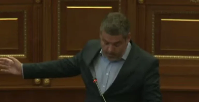Kastrati i El PDK se dirige a Conjufca con el hermano de los diputados, dijo: Yo soy el presidente del Parlamento