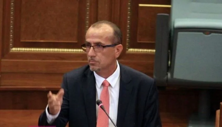 “Babi a ke vjedhë, a ke abuzu, ça ke bo babi”