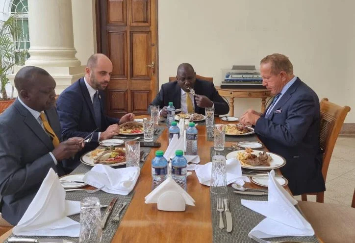 Il nuovo presidente del Kenya attende Pacolli per pranzo il suo primo giorno in ufficio