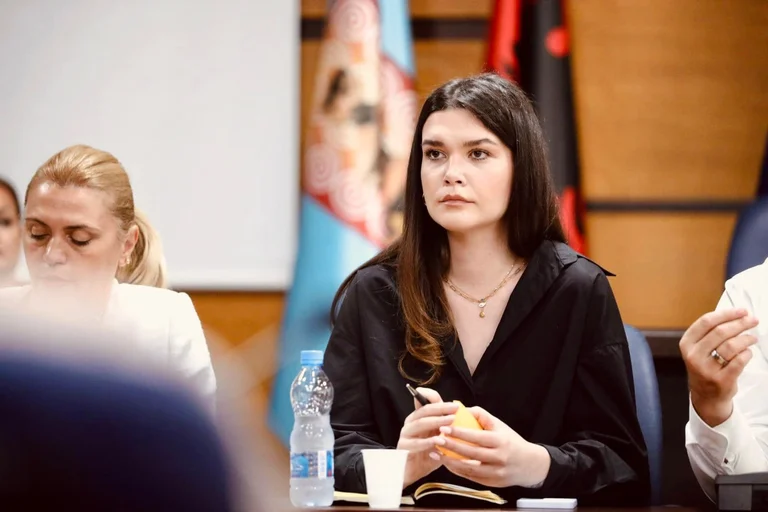Sahatciu, Kurti: Find a solution with SBASK, make sure the next Monday starts learning.