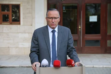Slogani i PDK-së, Hamza: Stop krizave, stop Albin Kurtit, stop Vetëvendosjes