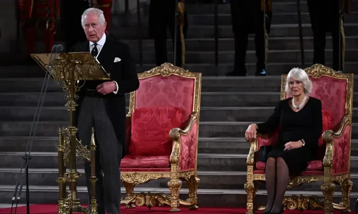 King Charles se dirige al Parlamento por primera vez
