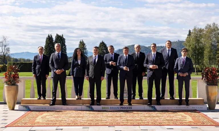 The Brdo-Breyon Summit: Western Balkan Presidents Take Joint Photo Before Summit