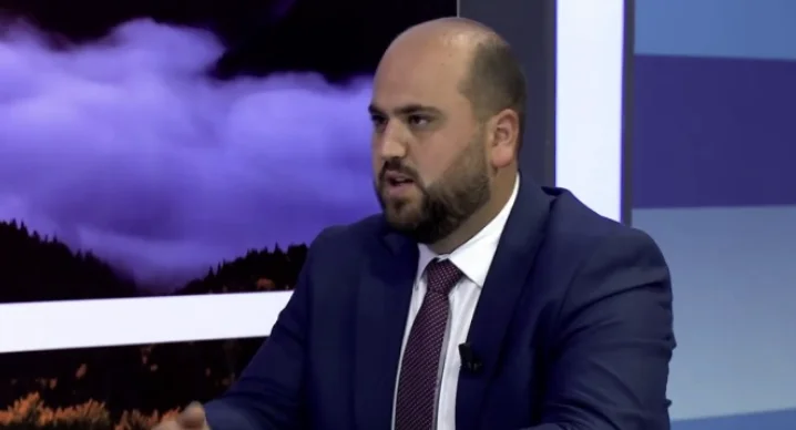 Bislimi: El yo islámico - la determinación está alejando a la gente religiosa