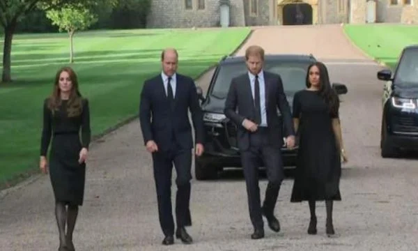 William, Kate, Harry and Meghan arrive at the Winter Castle for Homazhe