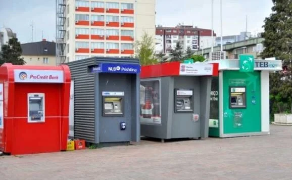 Banks in Kosovo boost credit interest rates