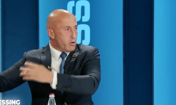 Non sto cercando di abbattere Kurt, lo portero' giu'.