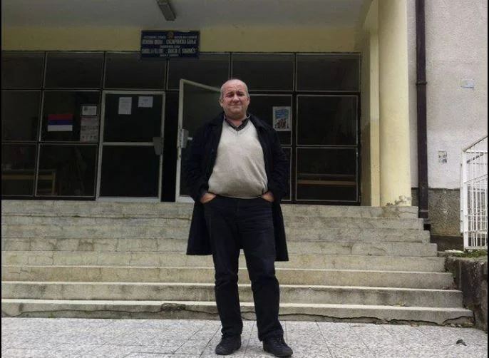 “The day came”, VV teacher, invites students from Facebook to go to his class tomorrow.