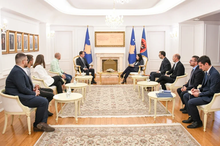 Before meeting with Behemman Jasharaj, the president welcomes the Parents' Council and Students' Council at the office