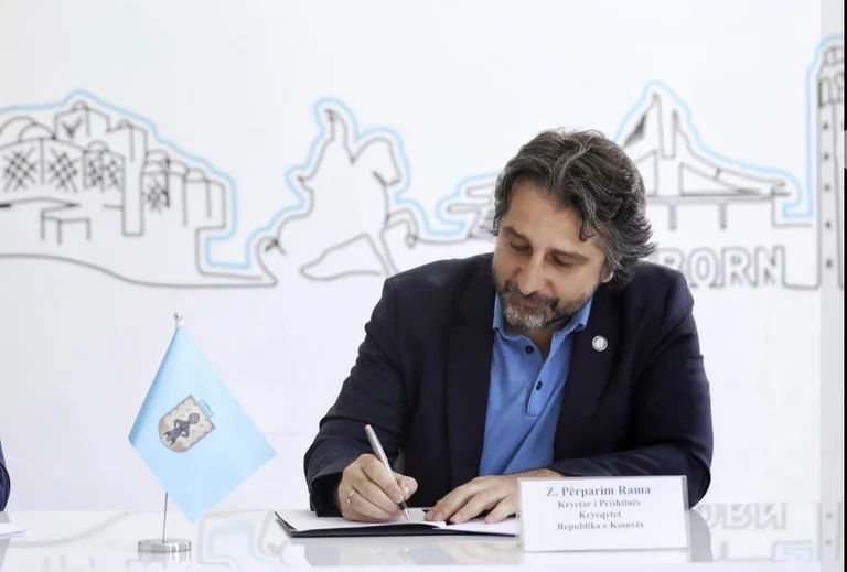 Contratto sospetto del comune di Pristina del valore di 13.2m euro