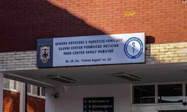 Sie wurden nicht bezahlt, QKMF-Mitarbeiter in Pristina protestierten heute