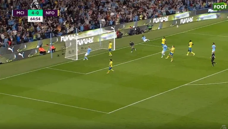 Man City Es Recking Nottingham Alavres marca 5a meta