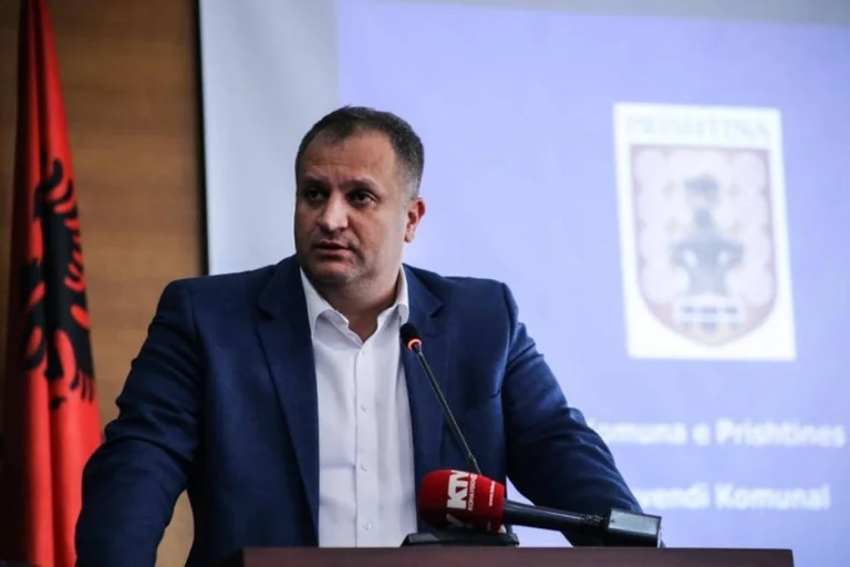 Ahmeti jep 8 rekomandime rreth situatës me pandeminë, përmend edhe ‘imunitetin kolektiv’