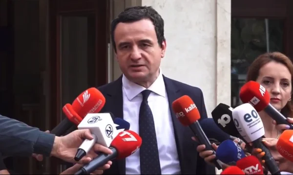 Funny, Vetevendosje spokesman shows how Kurt did not fear thunder