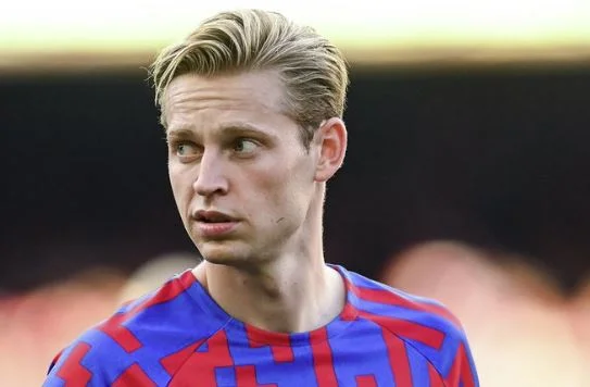 Découvrez pourquoi De Jong a voyagé directement en Angleterre