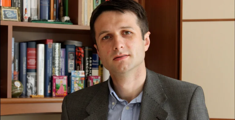 Murati urges Kurti re-defined borders with Serbia: I don't think he accepts Association.
