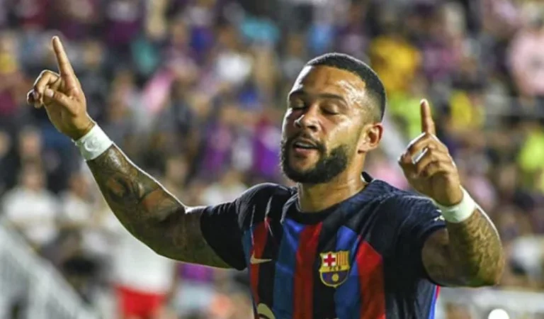 Komplikohet largimi i Memphis Depay nga Barcelona