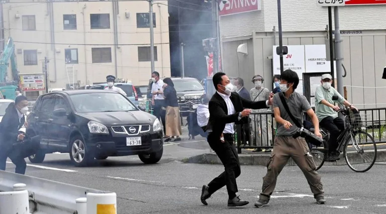Jep dorëheqje shefi i policisë japoneze mbi vrasjen e ish-kryeministrit Shinzo Abe