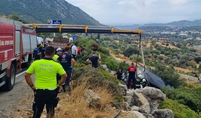 Ibrahim Tatlises pëson aksident të rëndë trafiku, pamje nga vendi i ngjarjes
