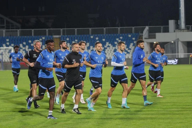 Ballkani me mirëpritje vëllazërore për Shkupin