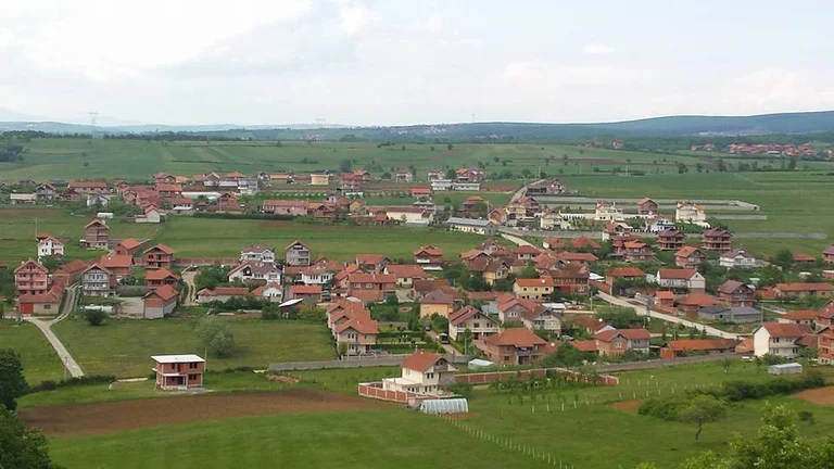 Nisma në Malishevë lë pa ujë të pijshëm banorët e fshatit Carrallukë edhe pse paguajnë tatim për të