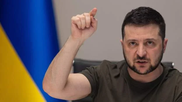 Në 31-vjetorin e pavarësisë, Zelensky zotohet se Ukraina do ta luftojë Rusinë “deri në fund”