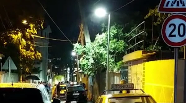49-vjeçari plagos fqinjin e tij 23-vjeç