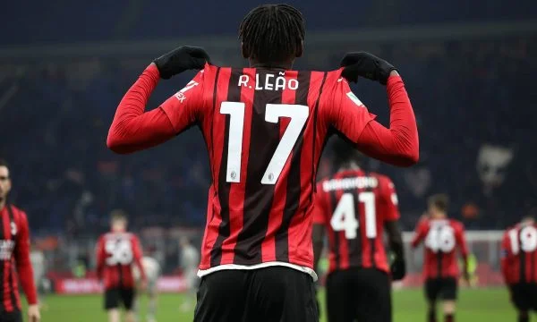 Chelsea po i monitoron nga afër bisedat për kontratë të Milanit me Leaon