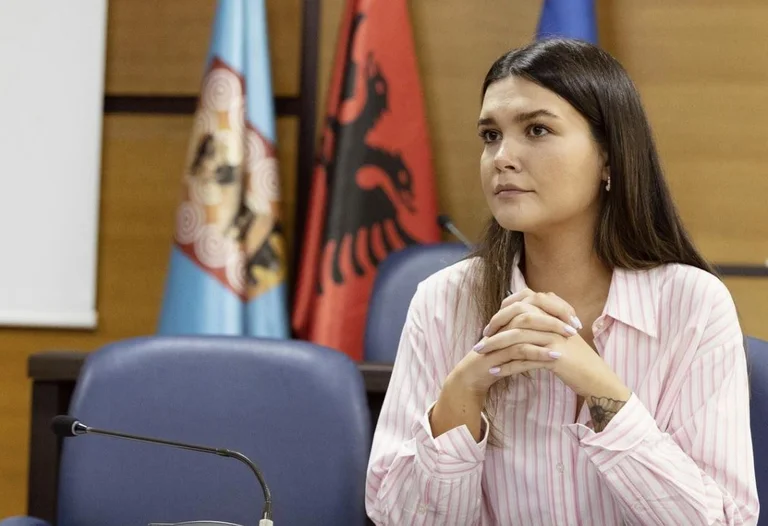Nënkryetarja e Prishtinës, thotë se Kontrata 750,000 euro e “Prishtina Parking” duhet të anulohet