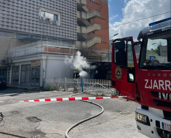 Shuhet zjarri i agregatit të MI’së, policia: S’ka të lënduar (Video)