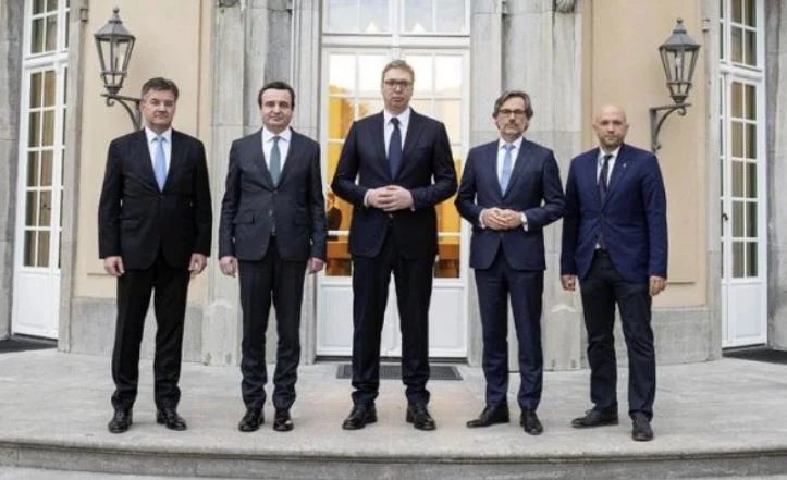 Dialogu vazhdon në Berlin: Kancelari gjerman do t’i ftojë Kurtin e Vuçiqin në vjeshtën e këtij viti
