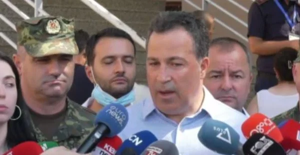 Spiunë rusë në bazën ushtarake në Gramsh? Peleshi: Po mendojmë të rivendosim në funksion uzinat e armëve