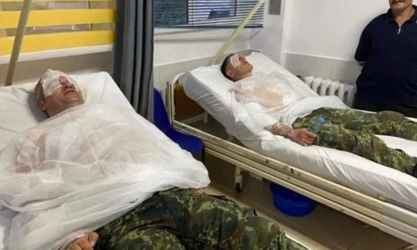 Me pasaporta ruse dhe ukrainase, arrestohen 3 sulmuesit në depon e armëve në Gramsh, dy ushtarë në spital